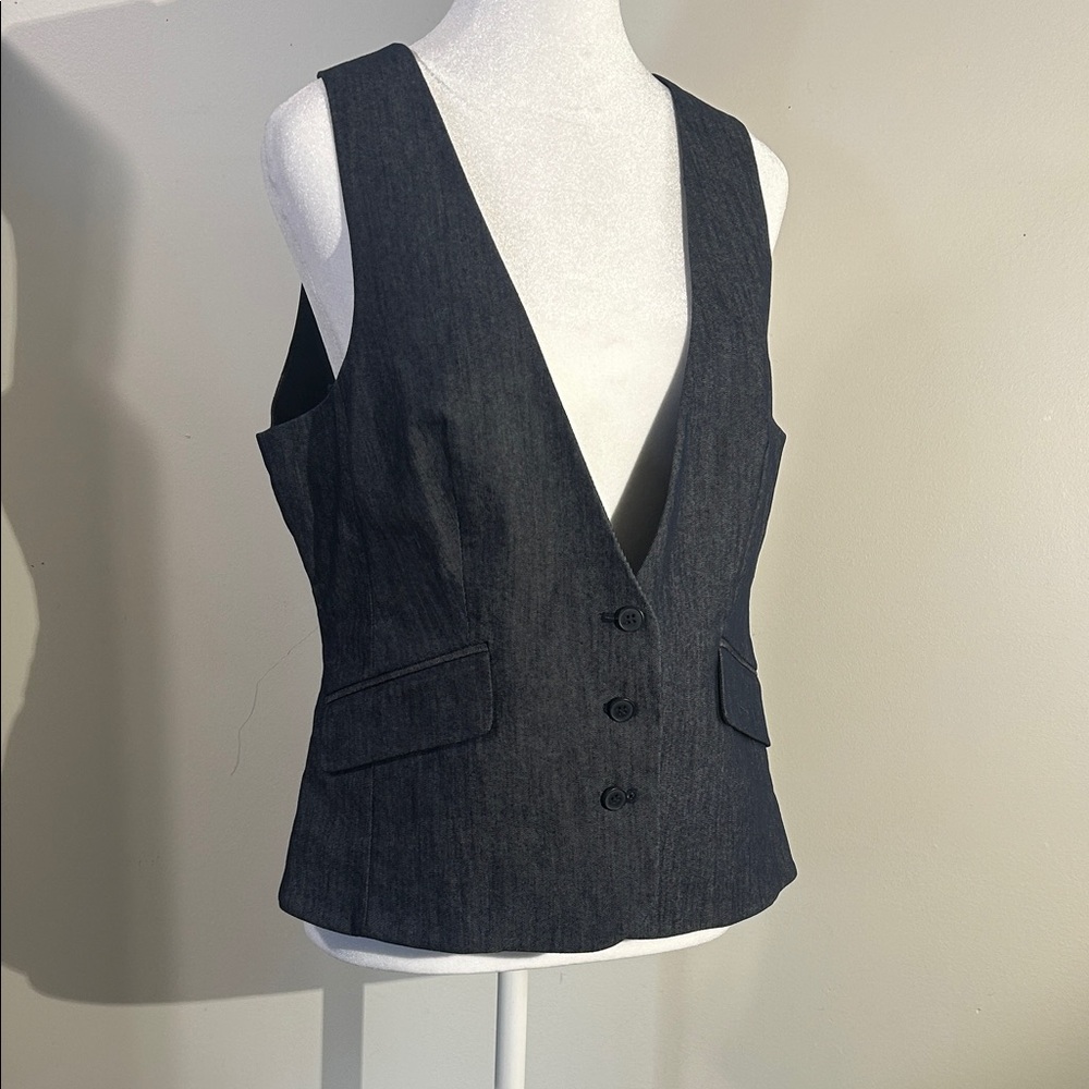 New York & Company Black Sleeveless Vest
